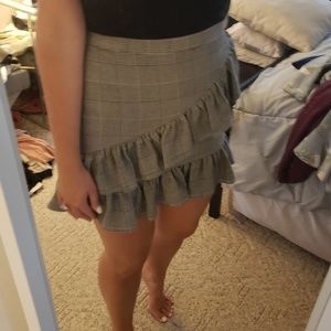 Black and grey ruffle plaid skirt